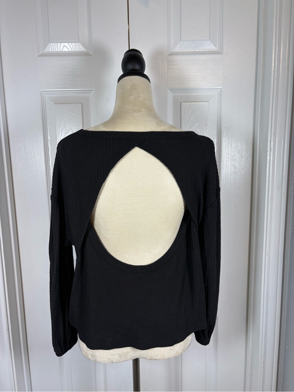 Lulus Black Textured Ribbed Knit Top Goth Alt Open Back Cut-out Lightweight